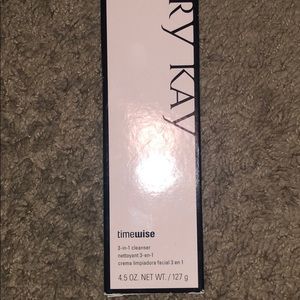 3-in-1 Mary Kay Cleanser (combination/oily)